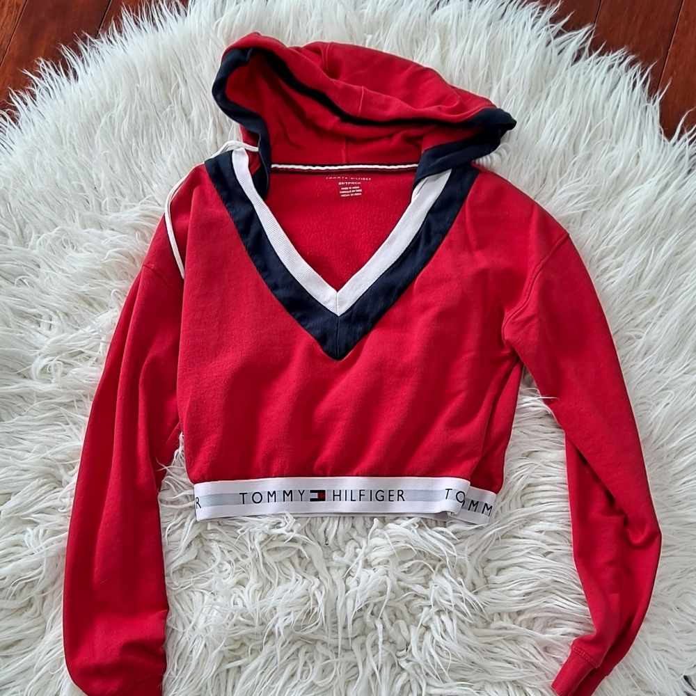Tommy Hilfiger Cropped Hoodie